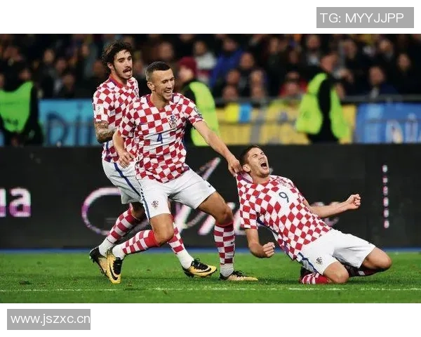 重庆羽毛球队在欧锦赛积分榜中以85分稳居第一名展现强劲实力