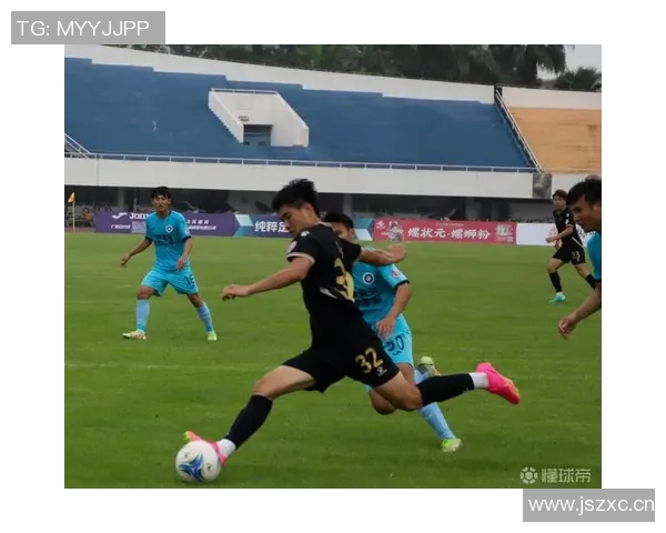 广西蓝航足球明星助力地方足球发展展现青春活力与竞技精神