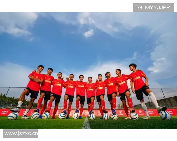 重庆足球队技术实力强劲荣登全国足球技术排行榜第二名 重庆足球队技术实力强劲荣登全国足球技术排行榜第二名